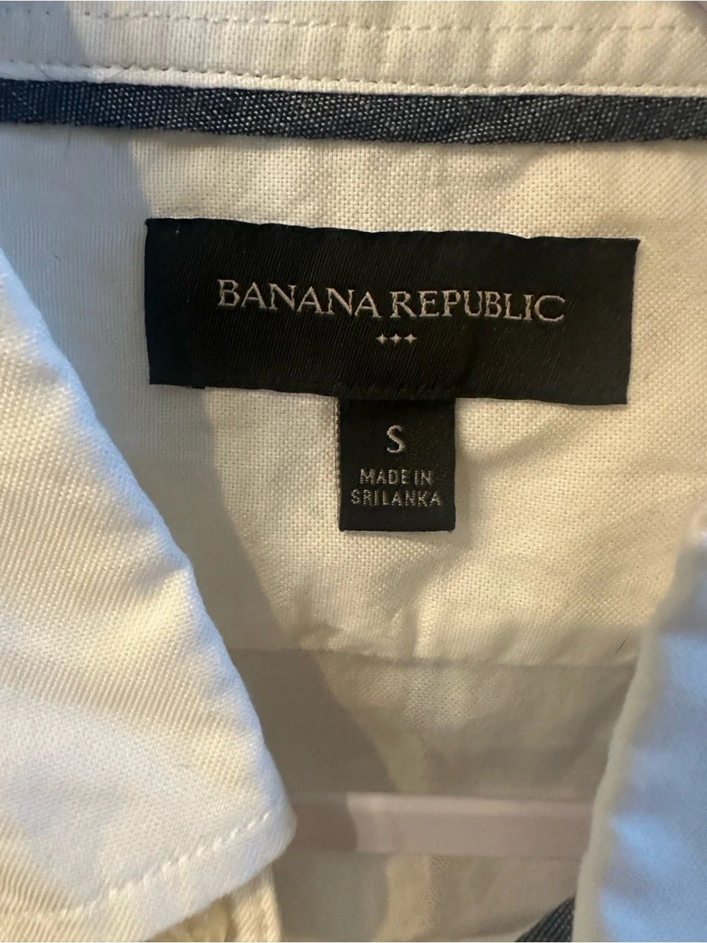 Banana Republic White Men's Button-Down Shirt with Chest Pocket